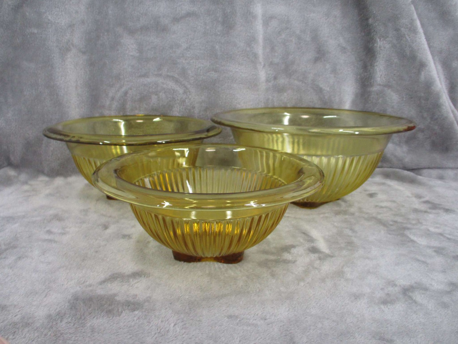 Federal Glass Mixing Bowls Amber Depression Glass Ribbed Set of 3 Vintage Used