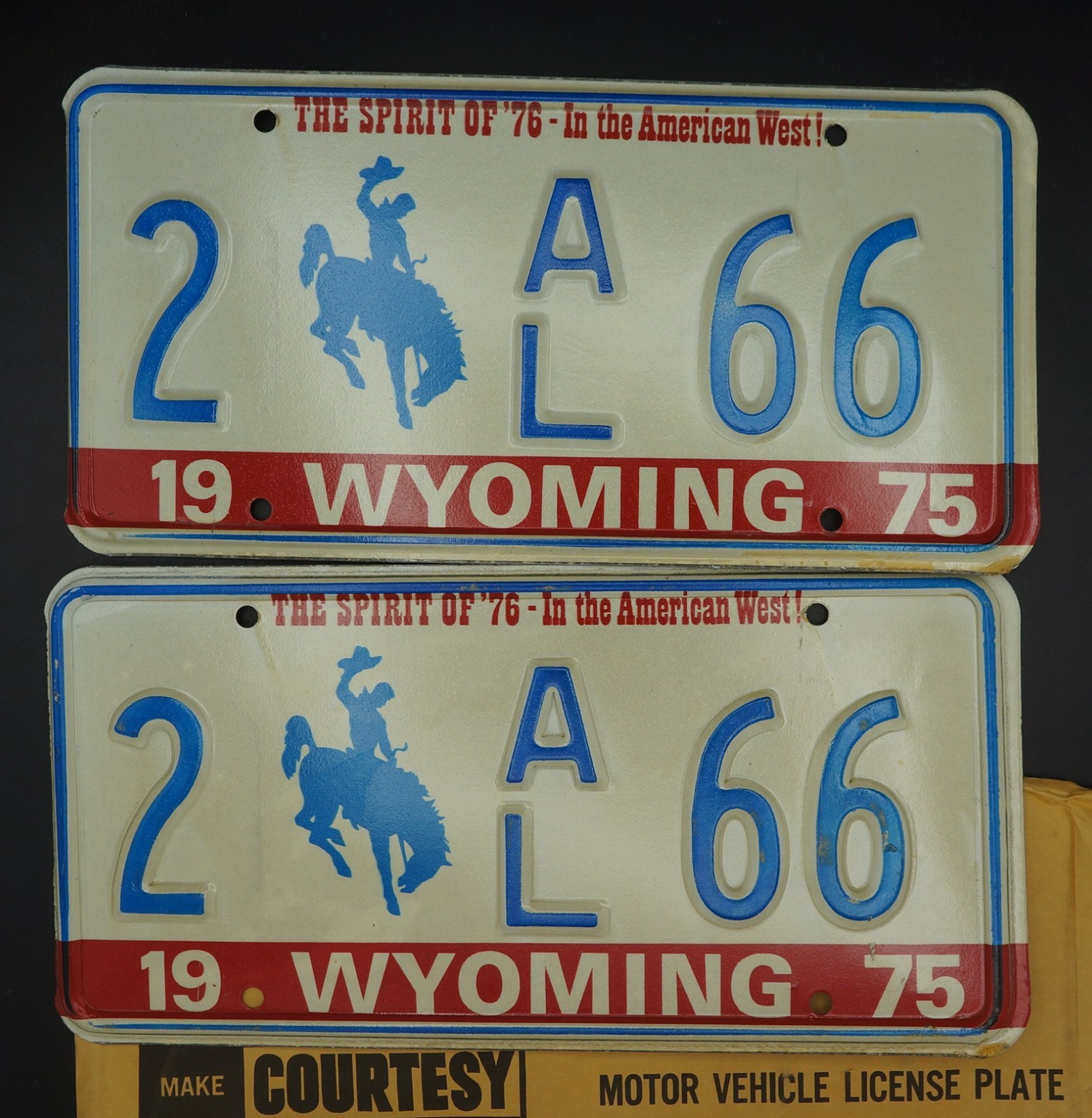 1975 WYOMING LICENSE PLATE PAIR  BICENTENNIAL COWBOY HORSE  # 2 -  66