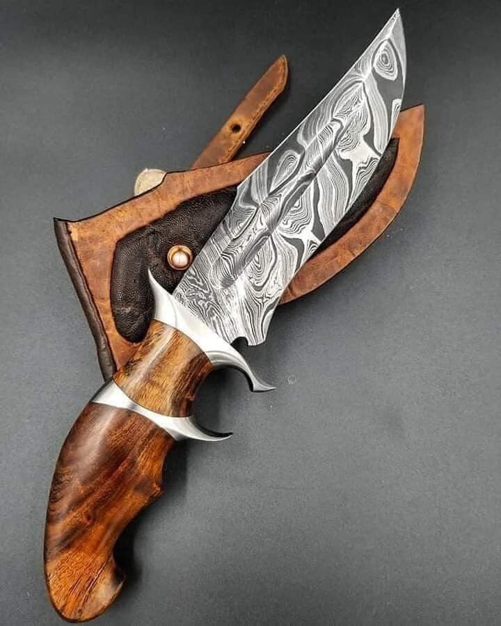 CUSTOM HANDMADE DAMASCUS STEEL HUNTING 12IN BOWIE KNIFE CAMPING & LEATHER SHEATH