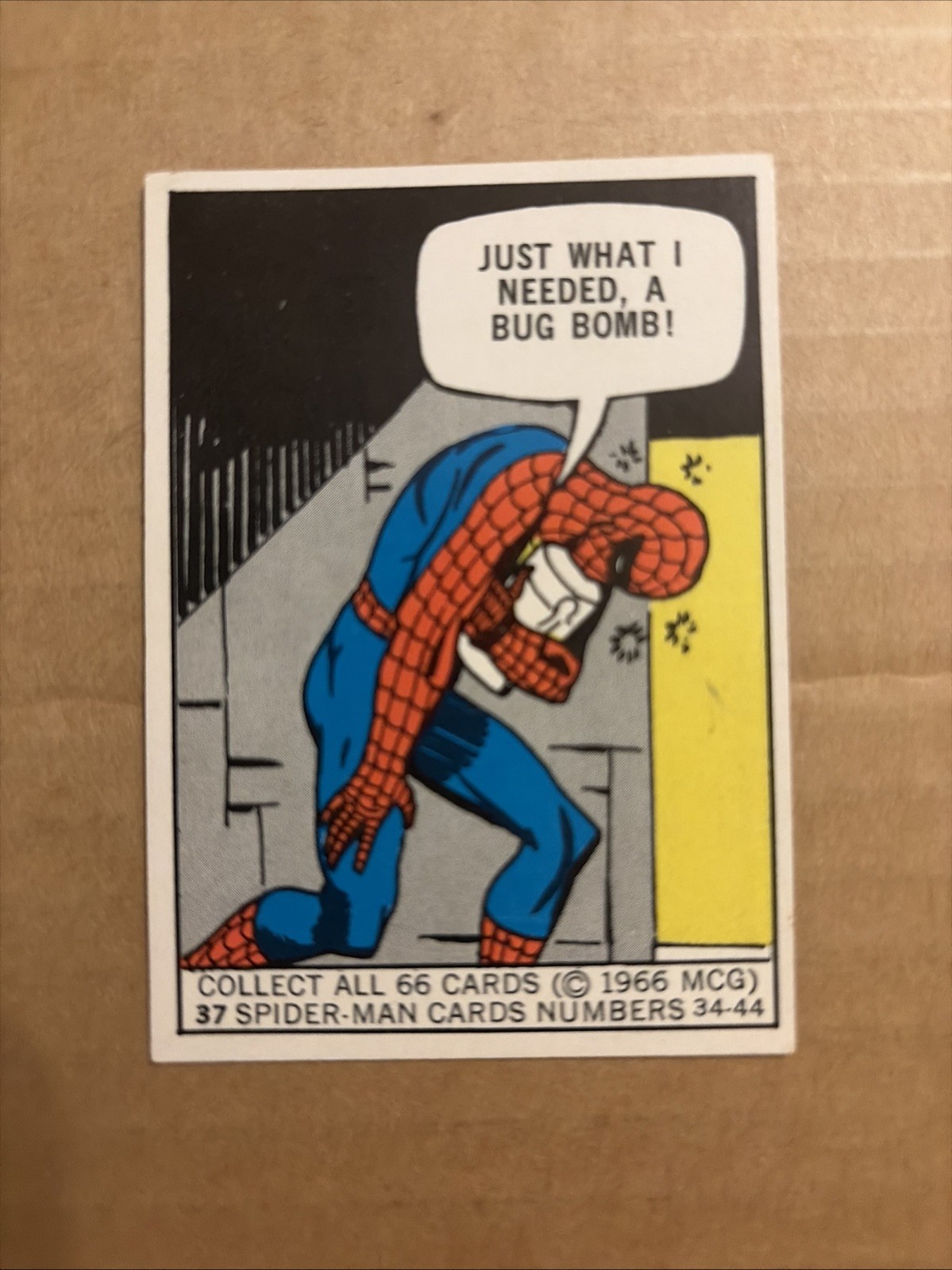 1966 Donruss Marvel Super Heroes Spider-Man 37 Just What I Needed A Bug Bomb VG