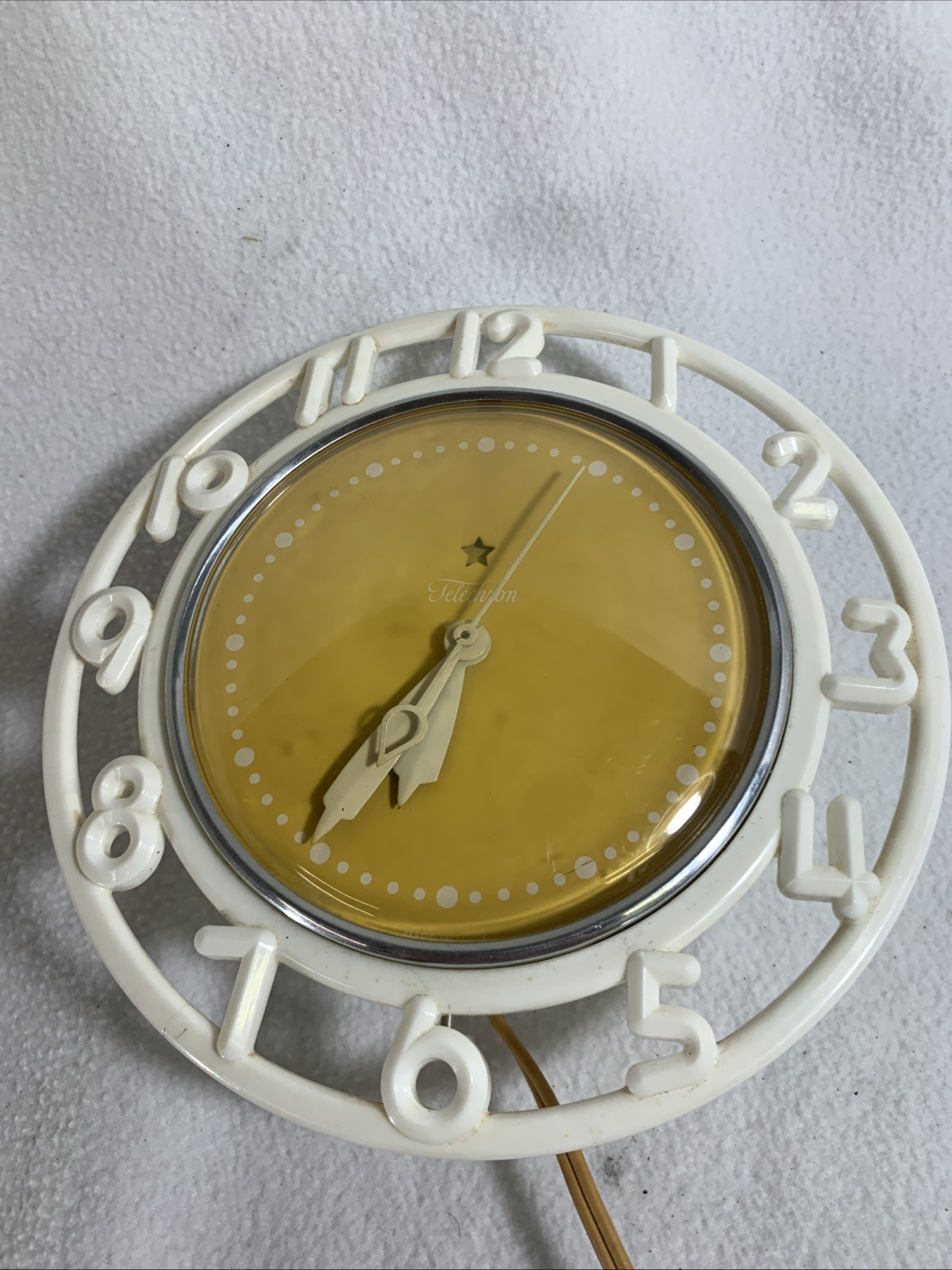 Vintage 1960’s Telechron Yellow & White Electric Kitchen Wall Clock 2H21