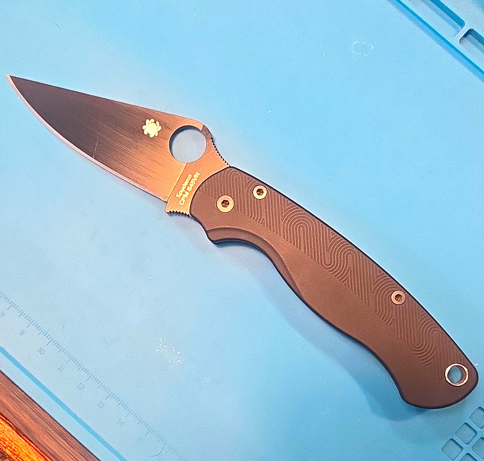ALUMINUM Spyderco Paramilitary 2