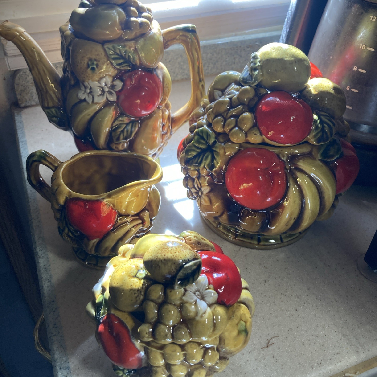 Cute 4 piece Vintage Ardco Harvest Fruit Tea Set. Teapot Creamer and Sugar Bowl