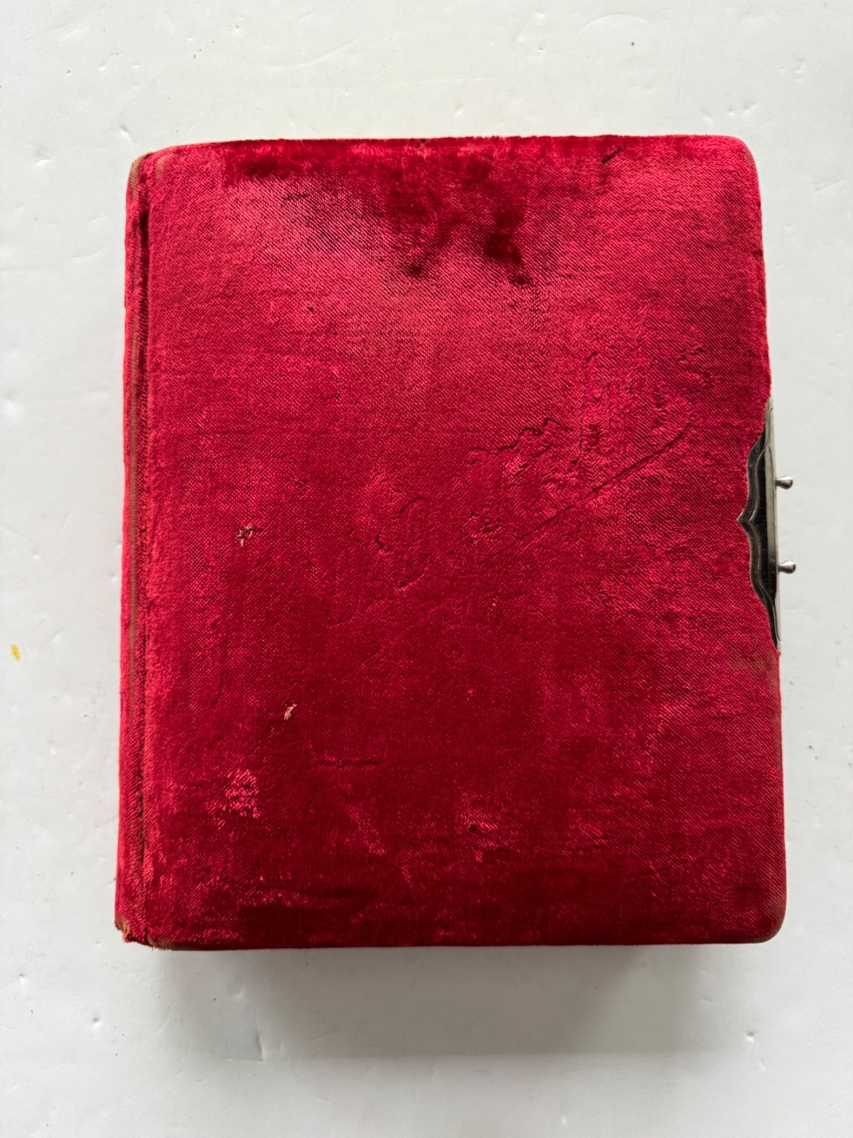 Antique 1800s Victorian Photo Album 34 Photos CDV Cabinet Cards Tintypes Wiscons