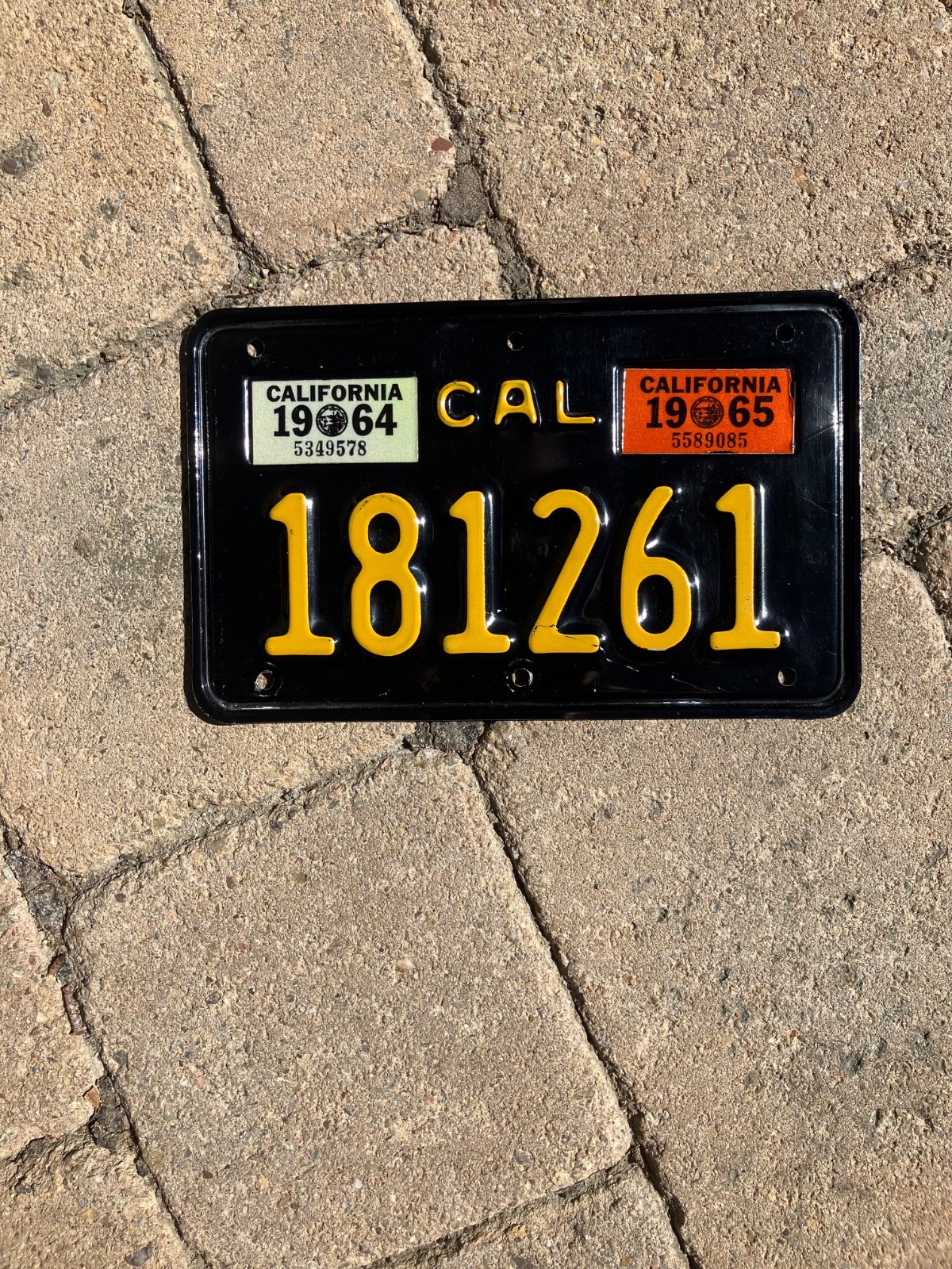 1964-1965 CALIFORNIA MOTORCYCLE LICENSE PLATE YOM CLEAR- EXCELLENT CONDITION
