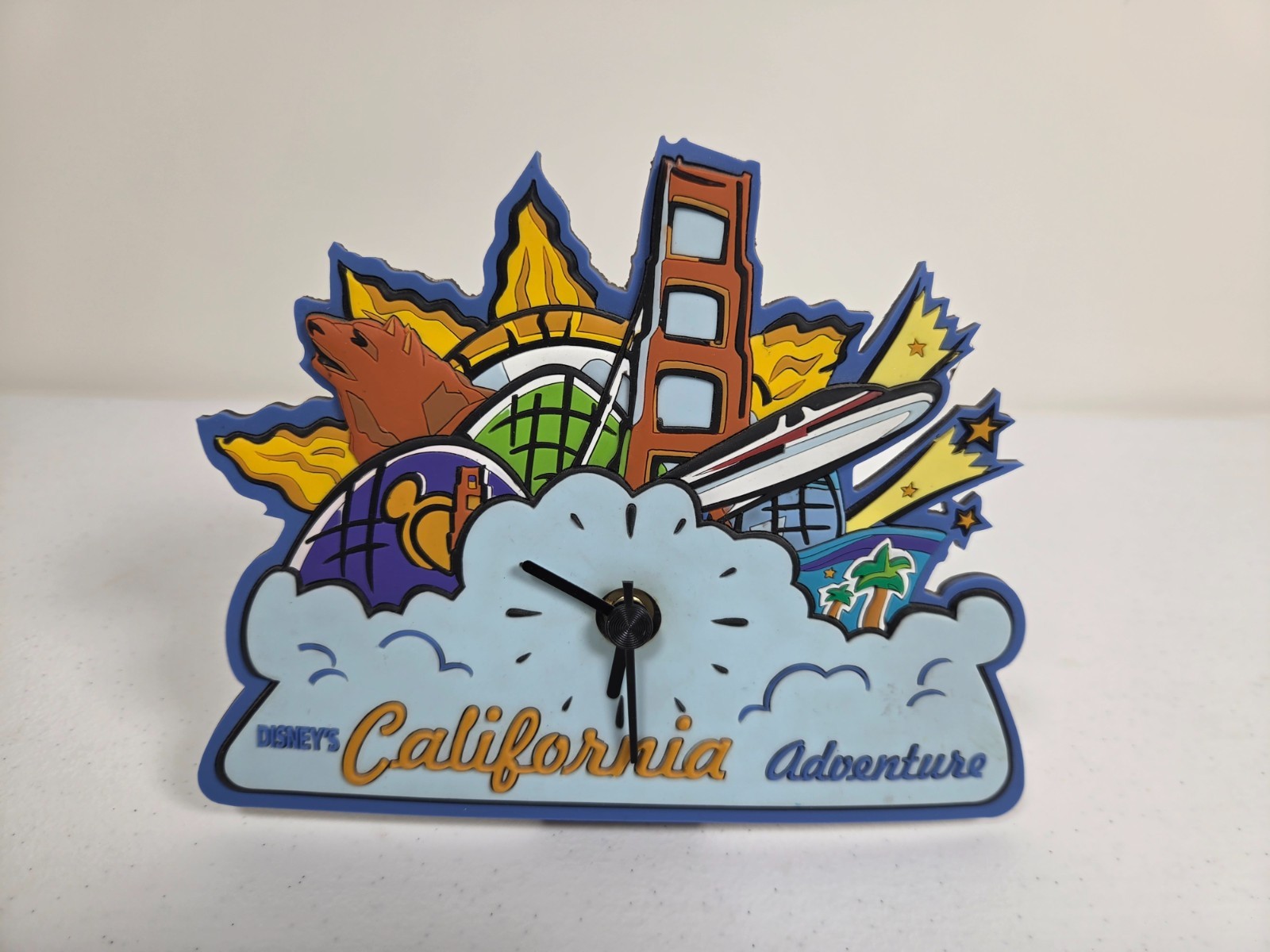 HTF Vintage DISNEY CALIFORNIA ADVENTURE RUBBER FACE CLOCK