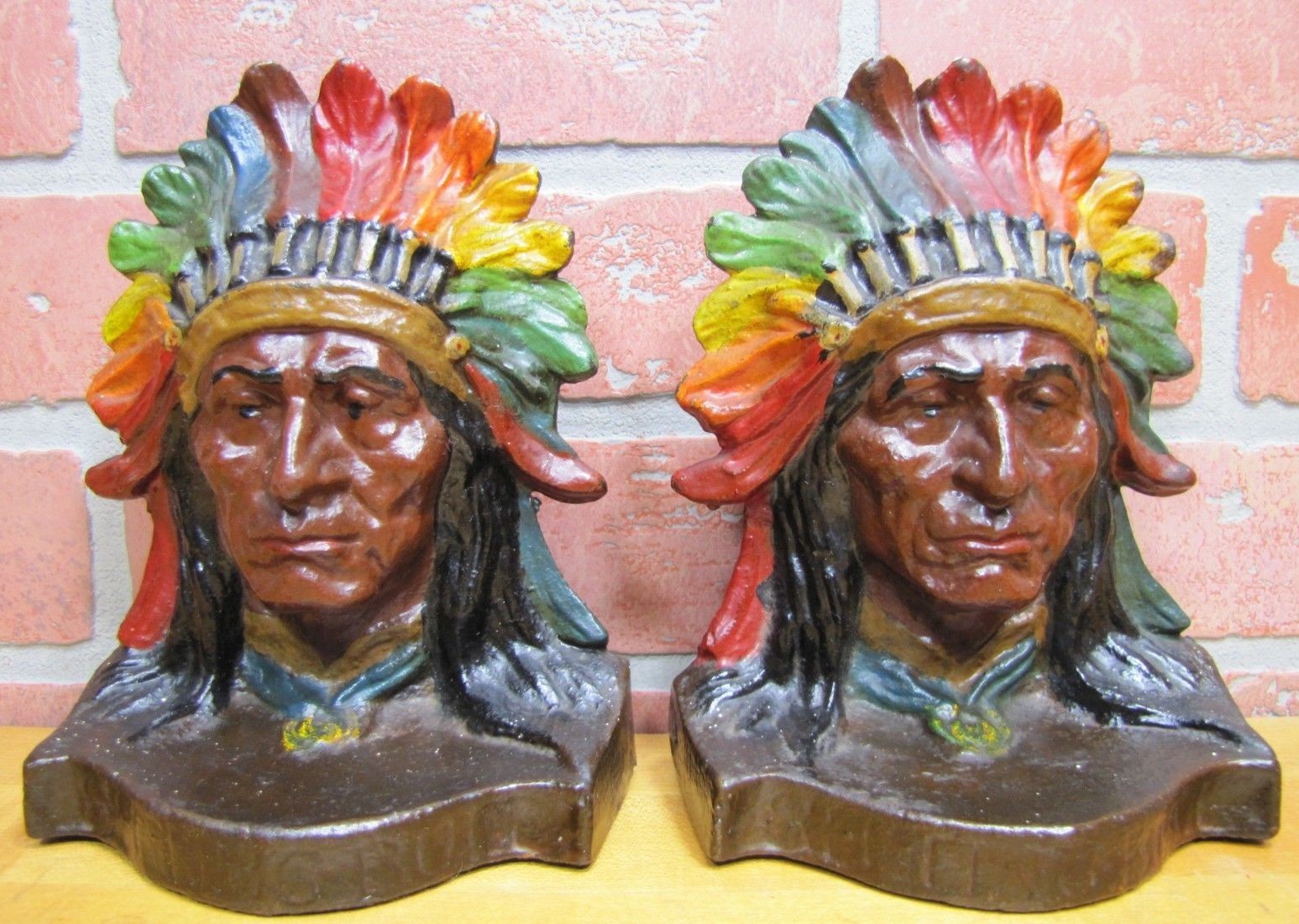 NATIVE AMERICAN INDIAN SITTING BULL Antique Bookends Exquisite Detail Paint