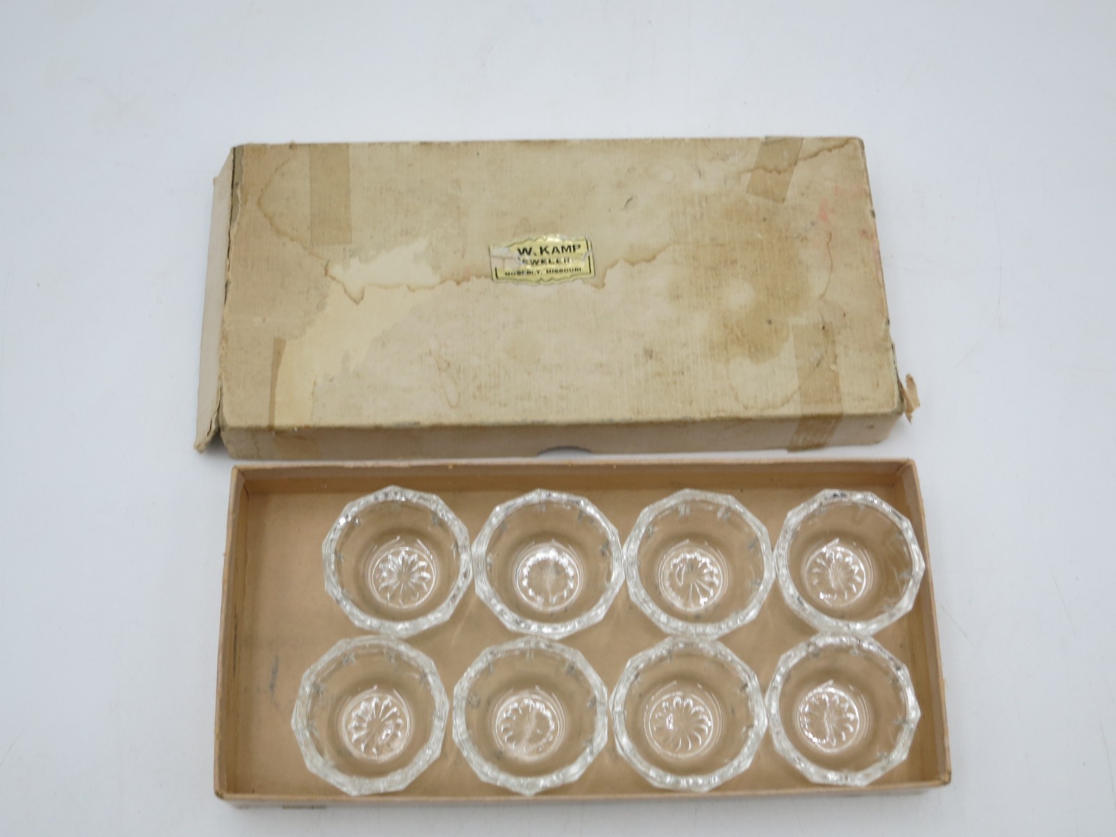 VTG OPEN INDIVIDUAL SALT CELLARS DIP SET OF 8 SUNBURST BOTTOMS ELEGANT DINING