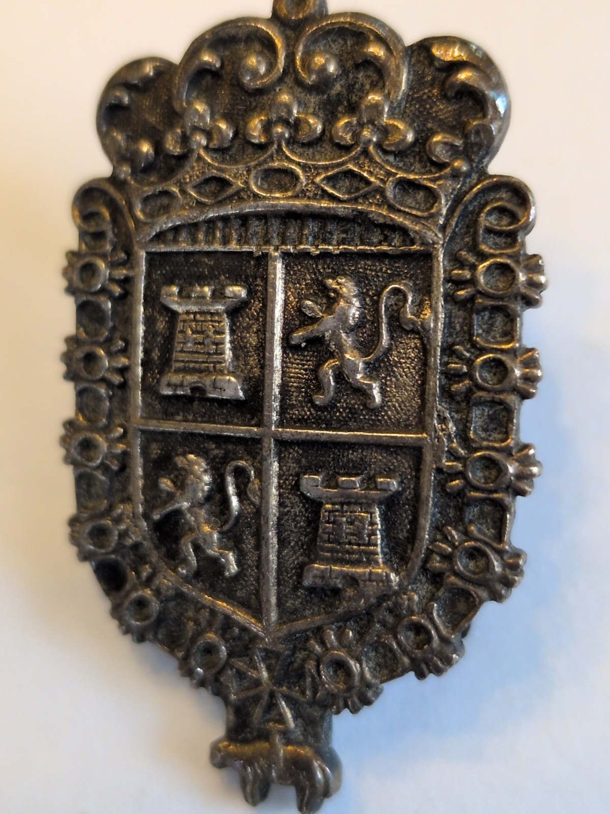 Antique Or Vintage  Spanish Castile and Leon Coat of Arms Insignia Sterling Pin 