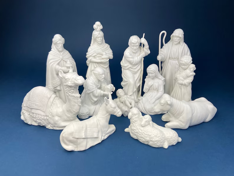 VTG AVON NATIVITY 12pc HOLY FAMILY KINGS ANIMALS SHEPHERDS BOXES FOAM EUC
