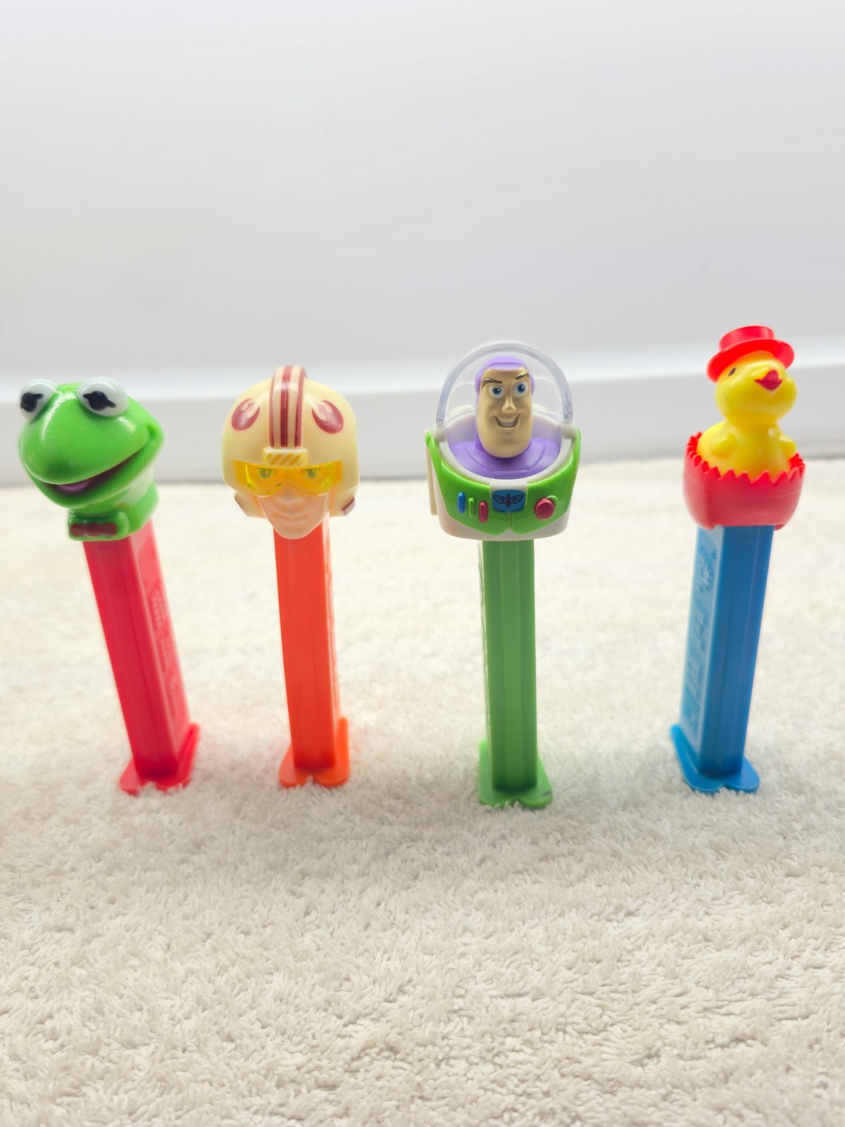 Lot - 4 VTG Pez Dispensers Luke Skywalker, Kermit, Buzz Lightyear, Easter Chick
