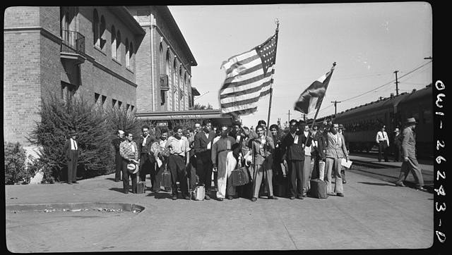 Stockton California 1930s Mexican Agricultural Laborers Arriving by Train