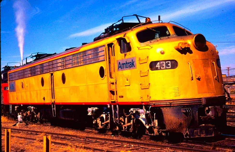 DUPLICATE SLIDE AMTRAK E-8 #433