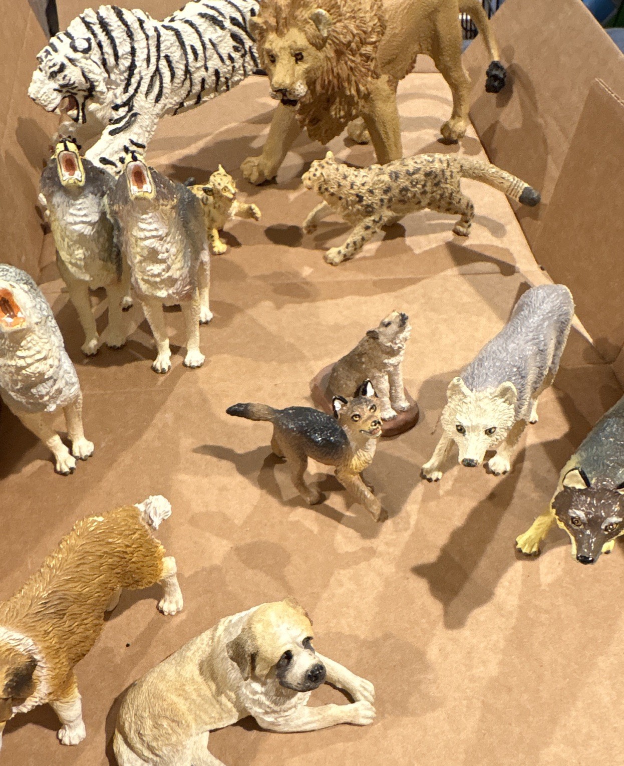 Plastic Wild Animal Figurine Lot - Lion, Tiger, Leopard, Wolves
