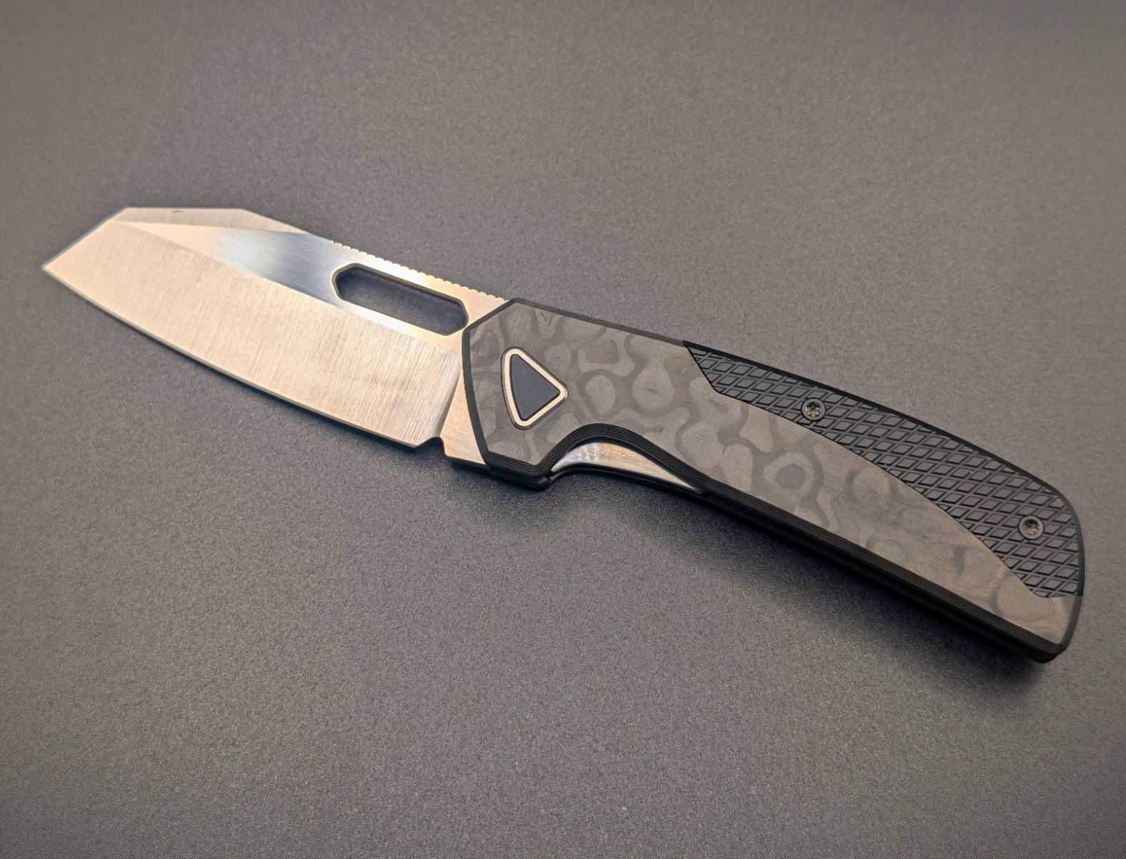 Divo Knives Fireball Black Pearl Camo Carbon