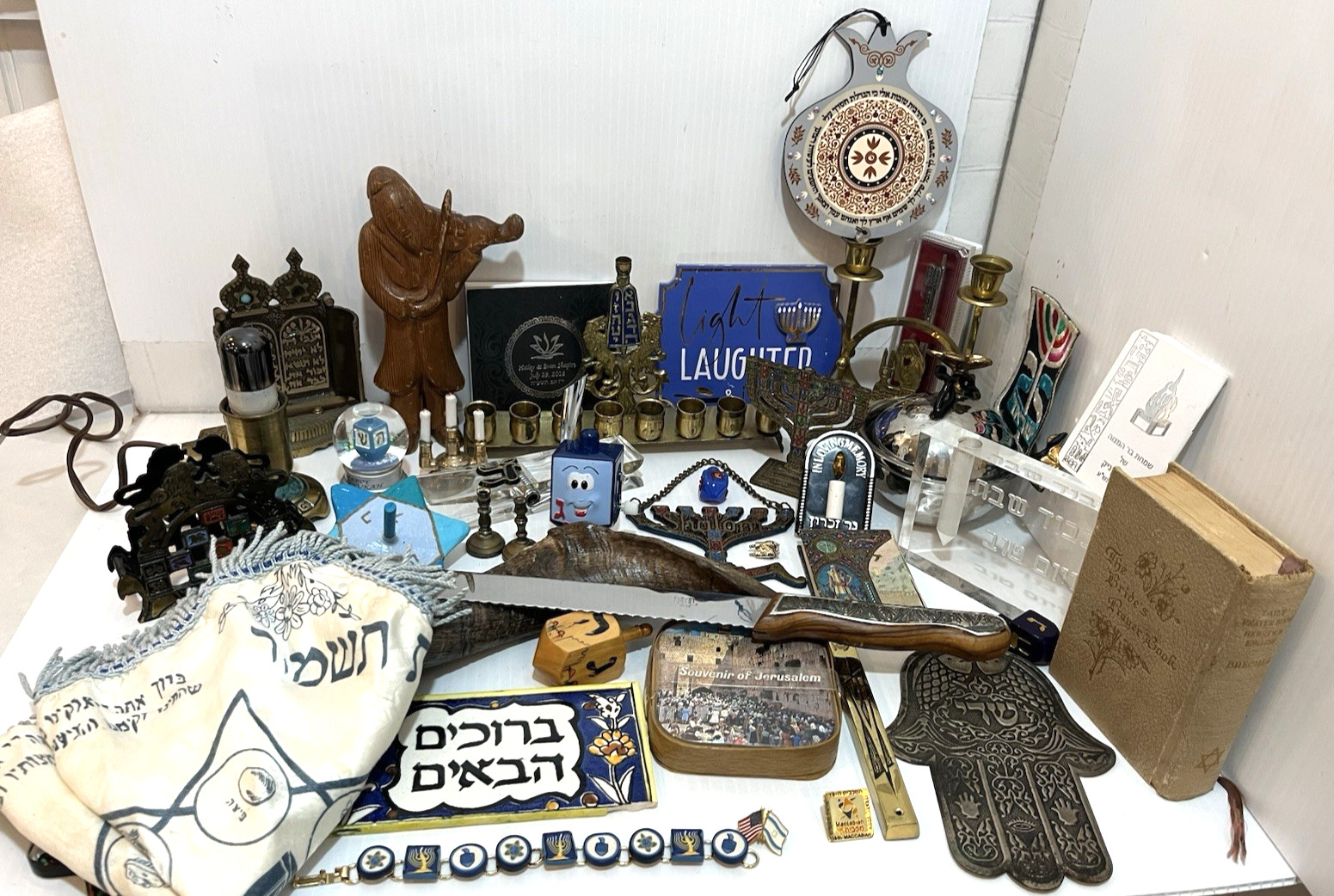 Vintage Large Lot Menorah Shofar Prayer Book Israel Hebrew Plus Judaica Judaism