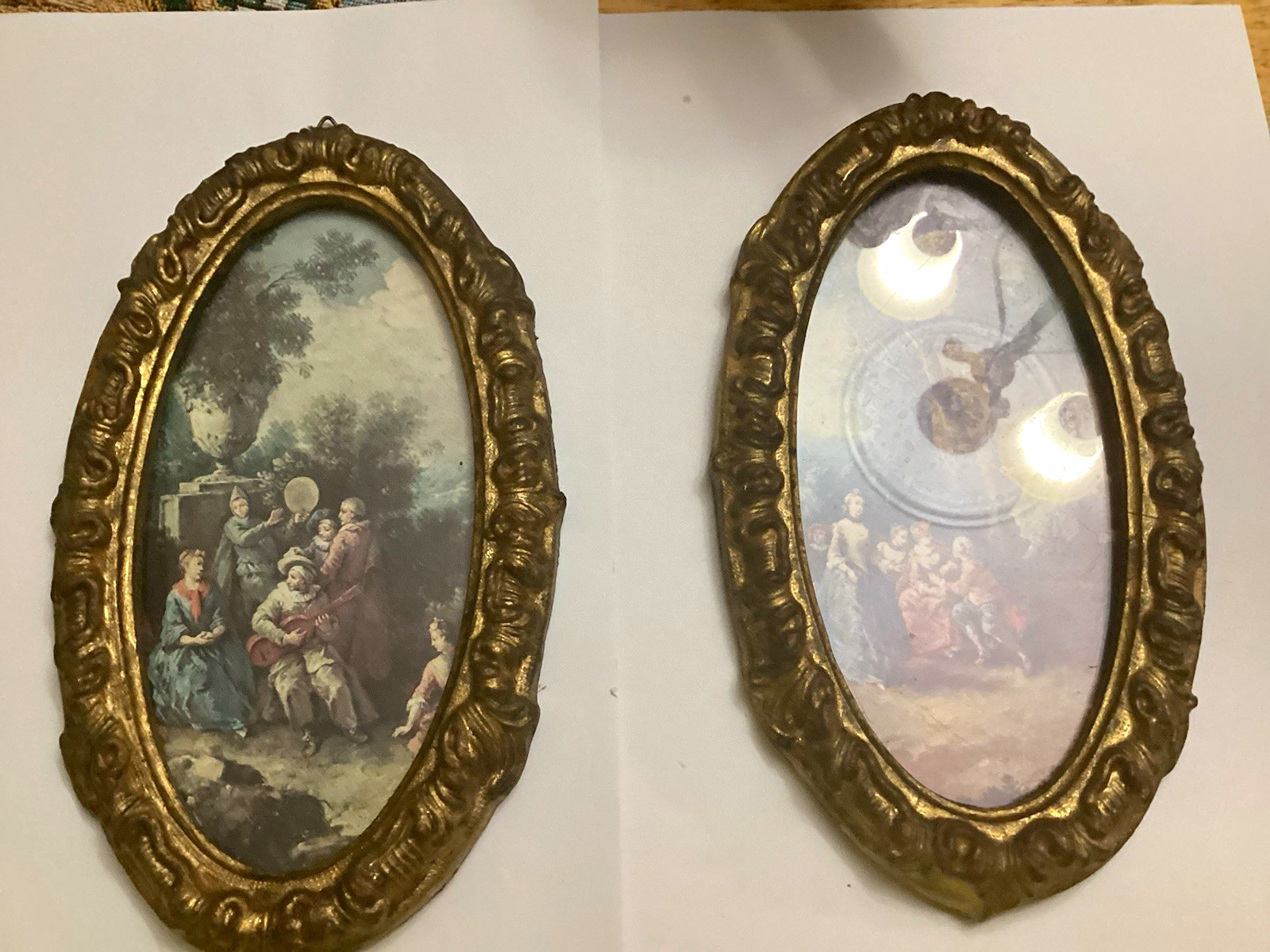 Florentia Set of 2 Handmade Italy Ornate Oval Antique Gold Wood Wall Frames