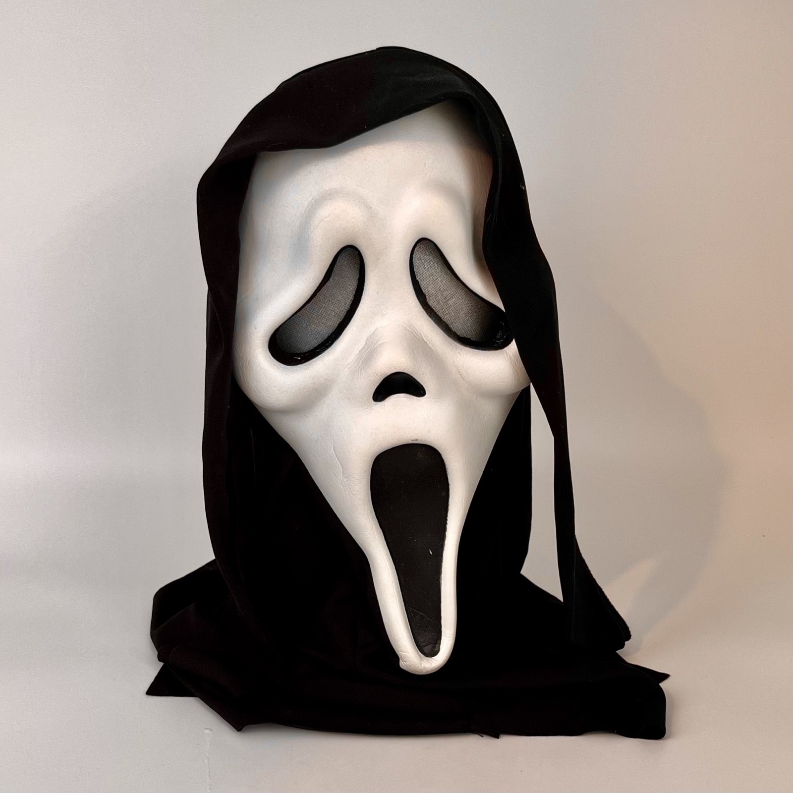 Vintage Scream Ghost Face Easter Unlimited 2010 88490 Style 9206 Jan-Mar