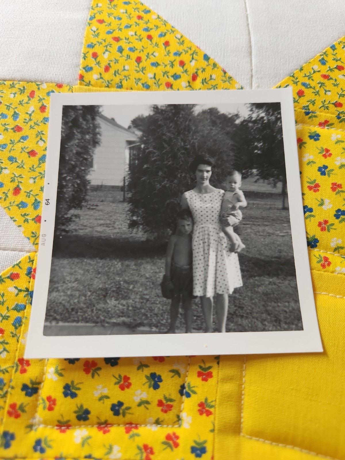 VTG B&W Snapshot Photo 1960s Woman Polka Dot Dress Children Yard 1964