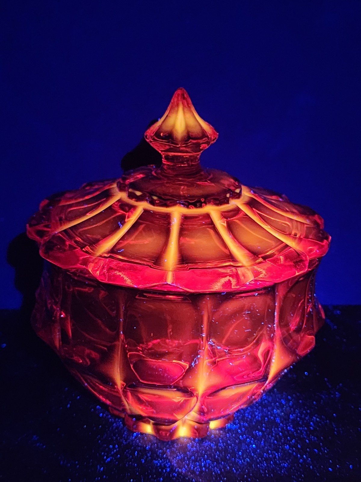 Vtg Fenton Glass Candy Dish w/Lid Valencia Pattern Persimmon Orange UV Reactive 