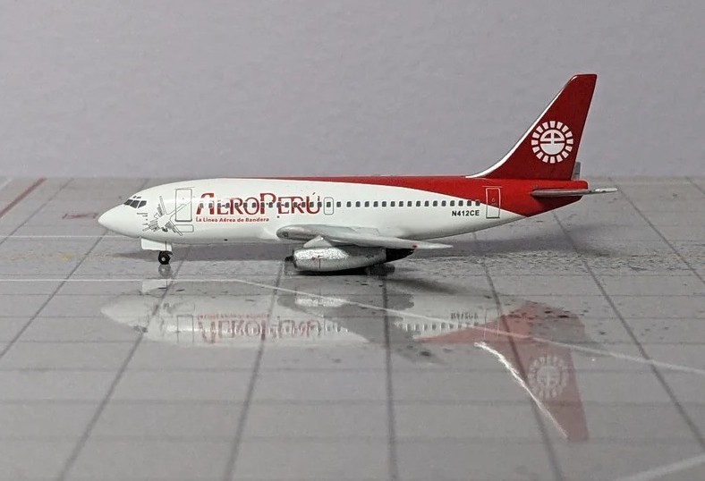 Aeroclassics AC411192 Aeroperu Boeing 737-200 N412CE Diecast 1/400 Jet Model New