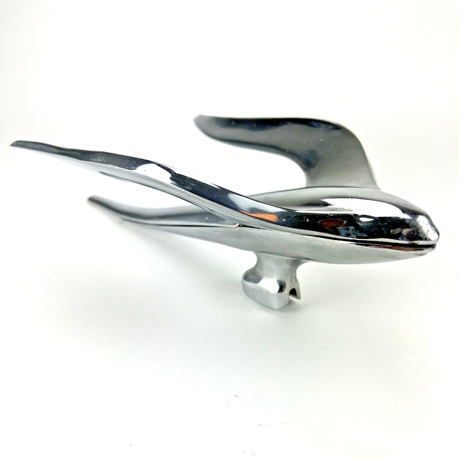 VINTAGE 1940\'S-50\'S SIMCA HIRONDELLE CHROME WINGED HOOD ORNAMENT W/ORIG MOUNT