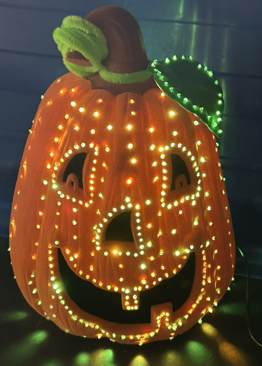 VINTAGE AVON NOVELTY CLASSIC 2002 GLOWING FIBER OPTIC JACK O LANTERN PUMPKIN