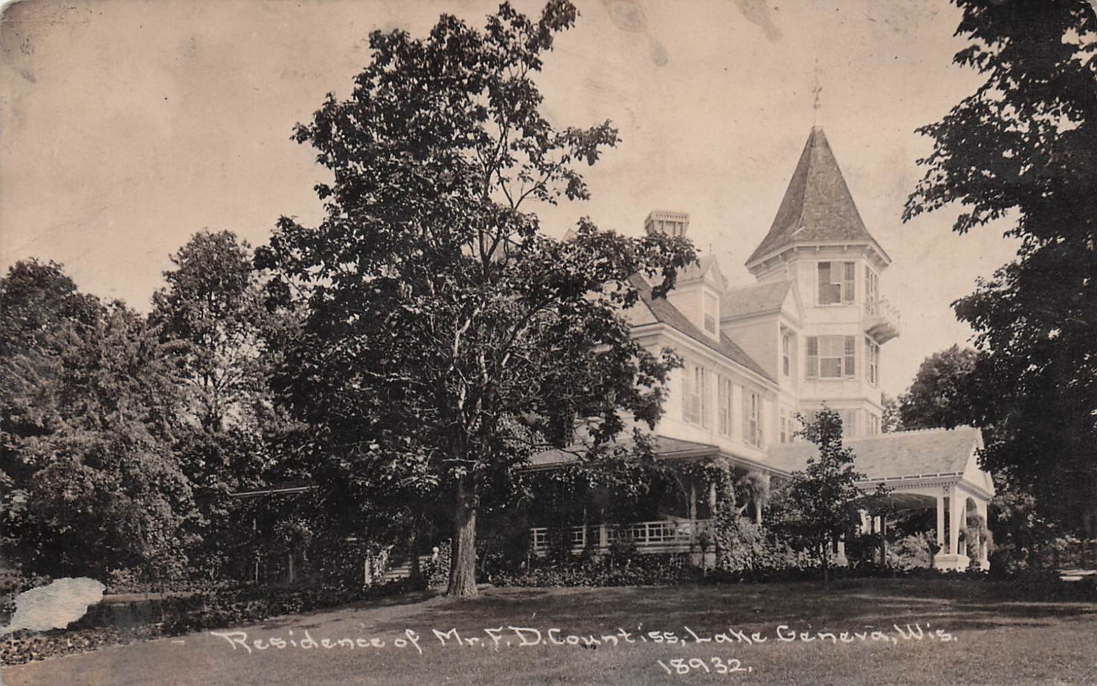 RPPC Lake Geneva WI Wisconsin Countiss Mansion Lake Shore Dr Photo Postcard E22