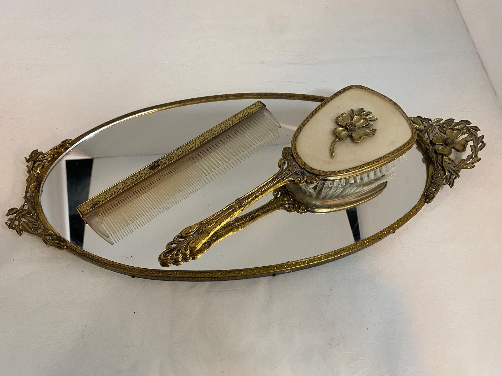 3 Pc Vintage Victorian Style Vanity Brush/Comb/Mirrored Tray Set