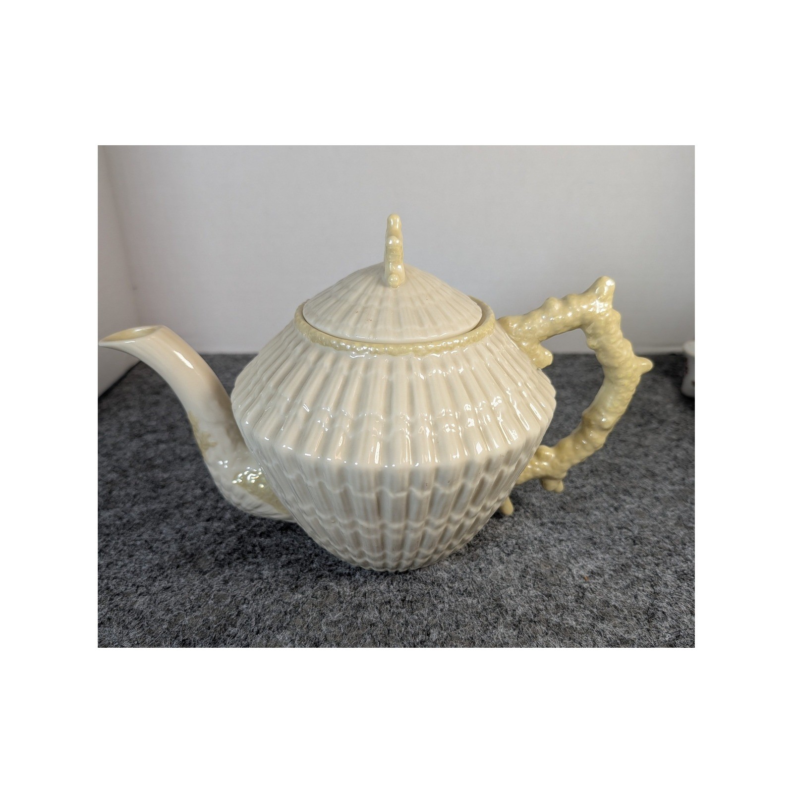 Vintage Belleek Neptune Shell Teapot Yellow Coral Handle Ireland 5th Mark 55-65