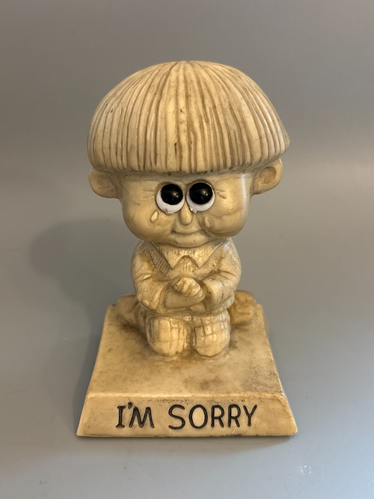 Vintage 1970 A.T. Inc I'm Sorry Big Eye Figurine Sillisculpt Style Retro Kitsch