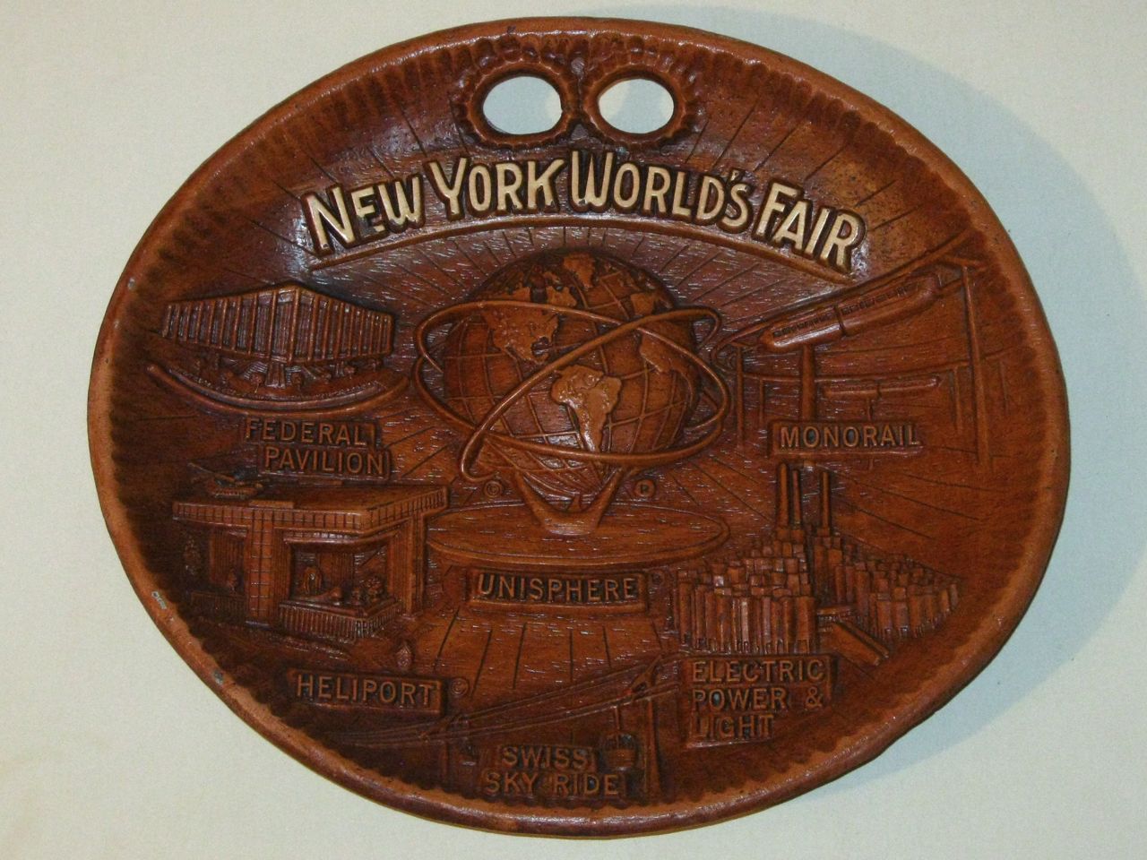 Vintage 1964-1965 New York World's Fair UNISPHERE (US Steel) Souvenir Plate