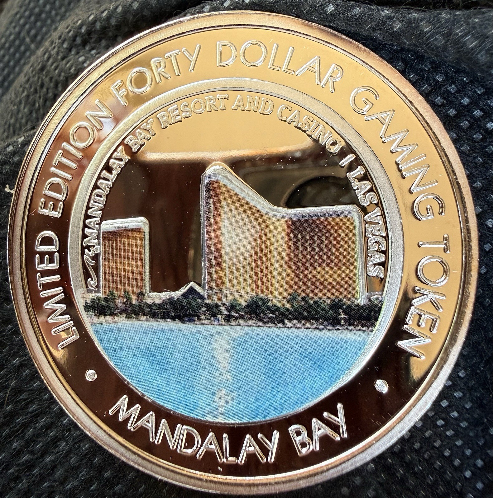 MANDALAY BAY HOTEL & CASINO $40 Limited Edition 999% 1.54 Oz Pure Silver Strike