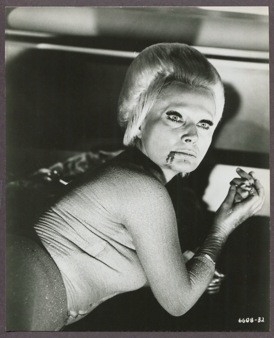 Queen of Blood 1966 Photo Vampire Girl Countess Dracula Sexy Horror Sci Fi Film