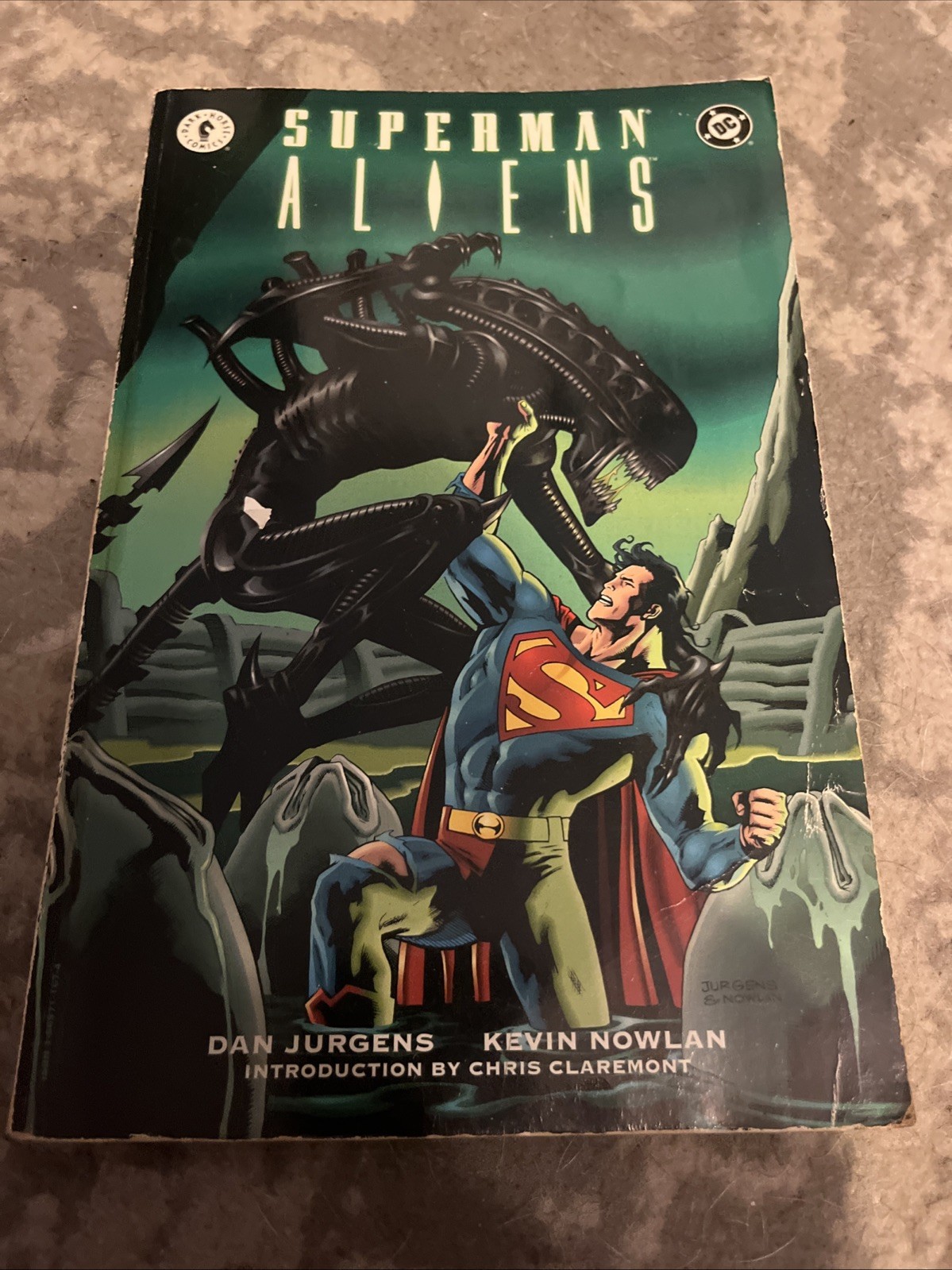 Superman Aliens DC Comics Dark Horse TPB Dan Jurgens Kevin Nowlan 1996