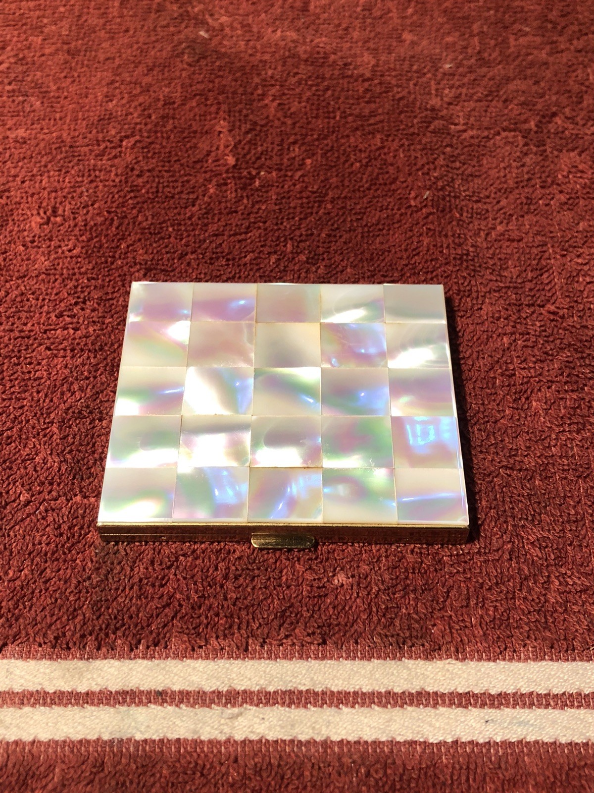 Vintage NEVER USED Genuine Mother of Pearl Compact by SCHILDKRAUT Mid Modern MCM