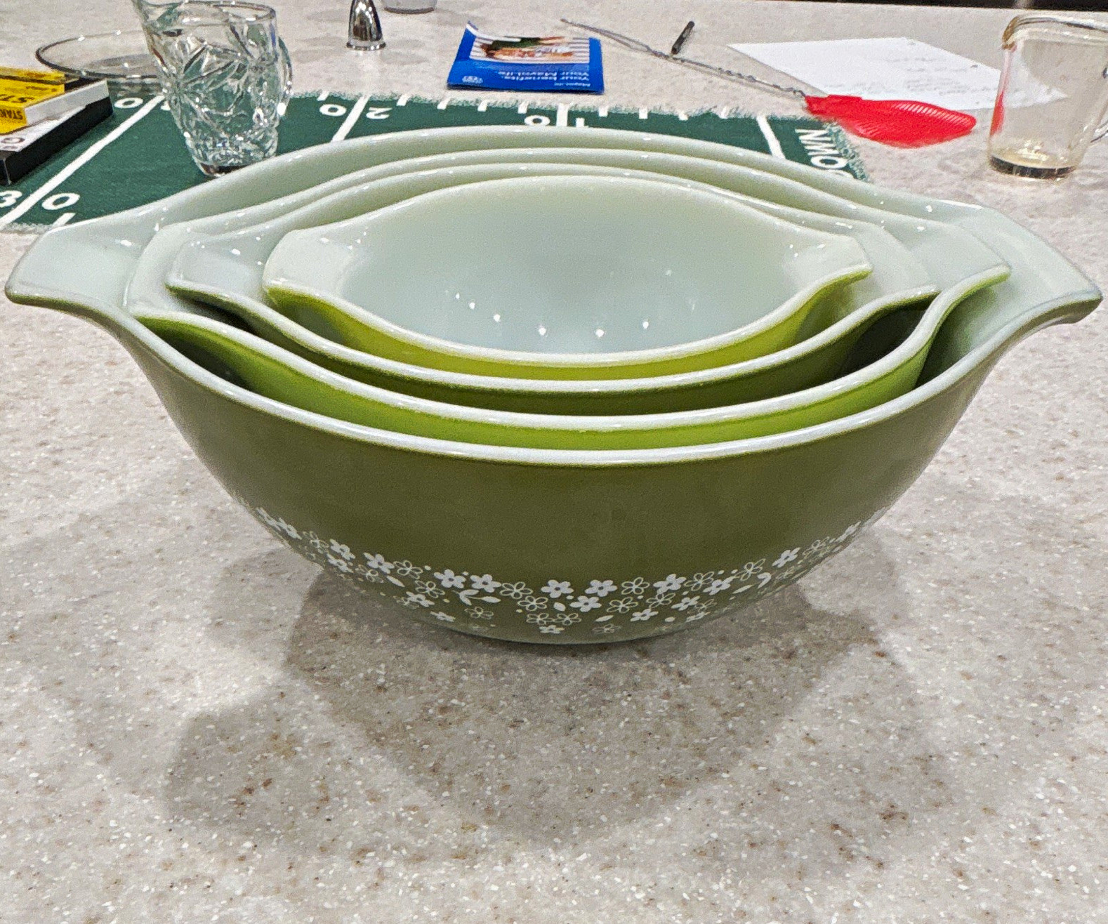 Complete, 4-piece vintage Pyrex 