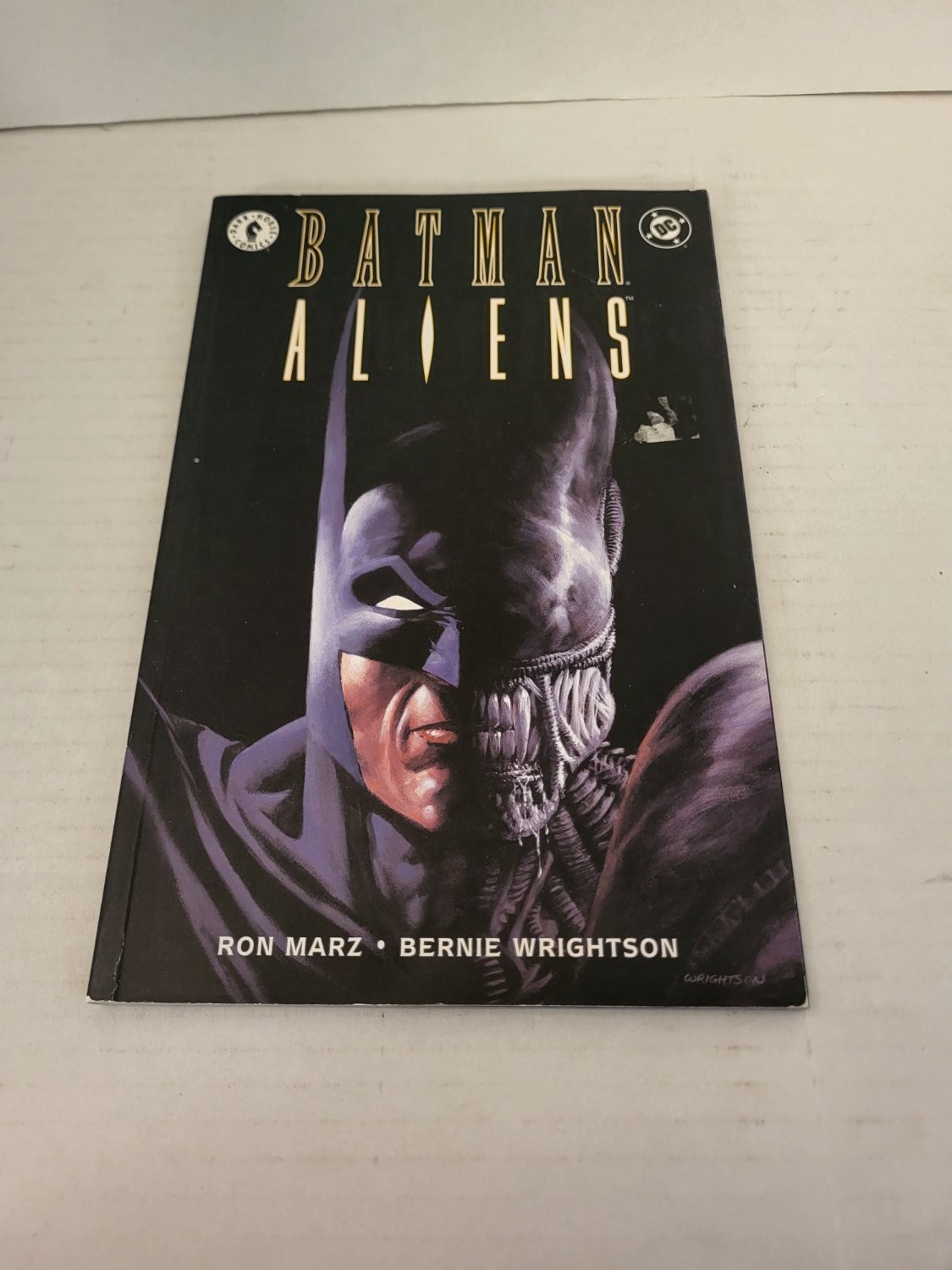 Dark Horse Comics Batman / Aliens Trade Paperback Modern Age (1992-Now) Format