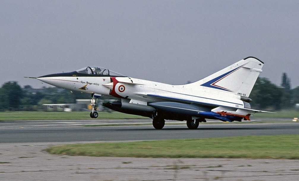 Dassault Mirage 4000 Mirage-4000 Desk Wood Airplane New Model Small Scale 1/72