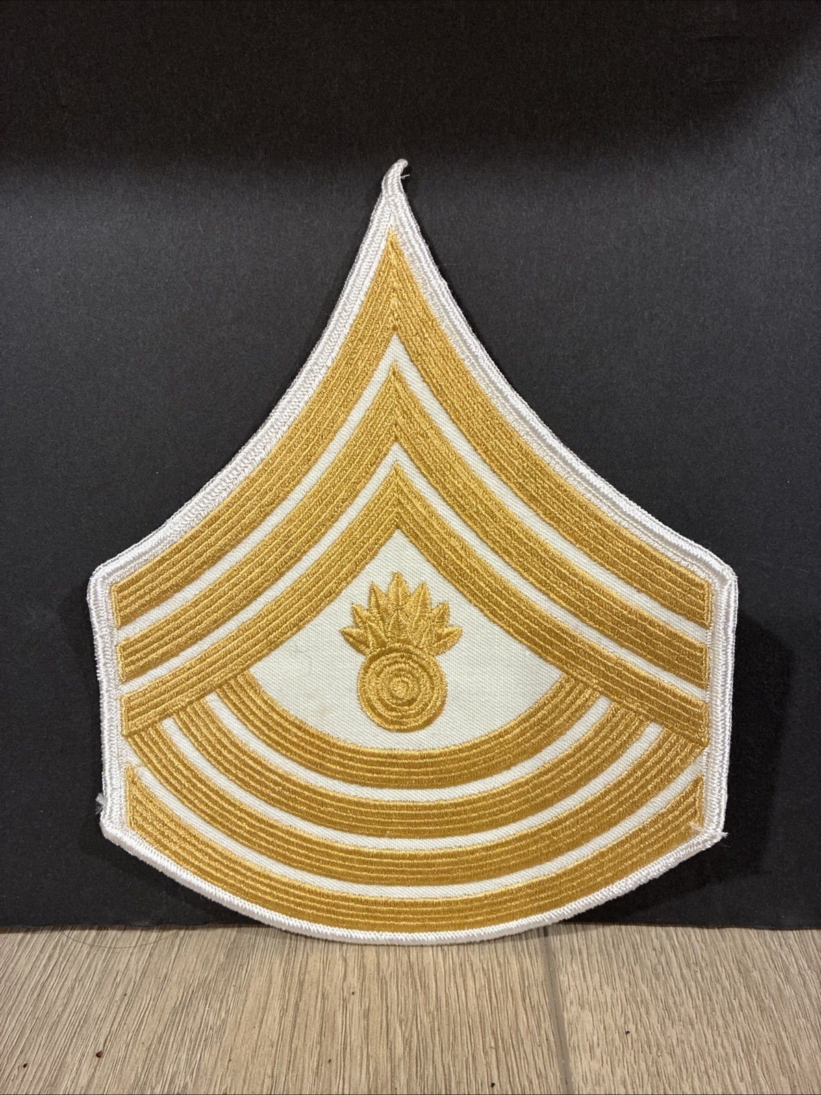 US Marine Corps Master Gunnery Sergeant Gold On White Dress Stripes Chevrons