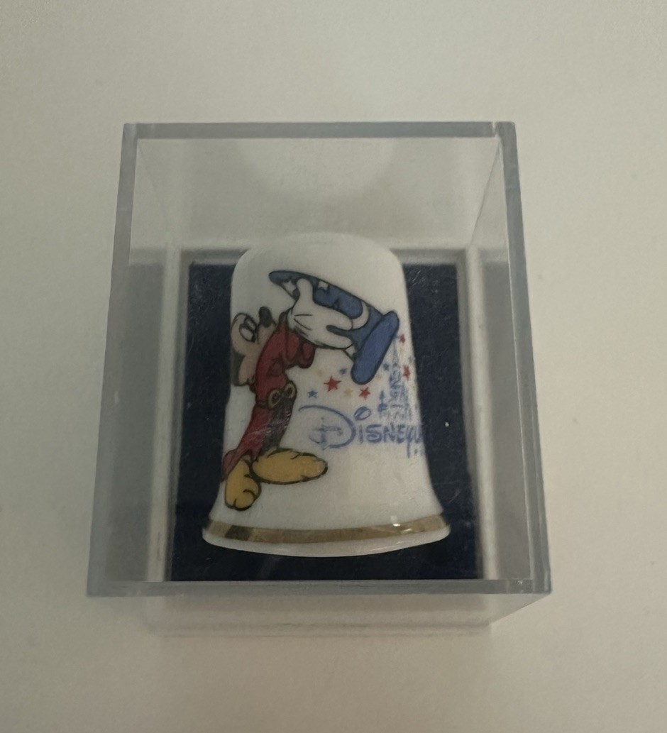 Disneyland Paris Sorcerer Mickey Ceramic Thimble in Case 1998 NIC