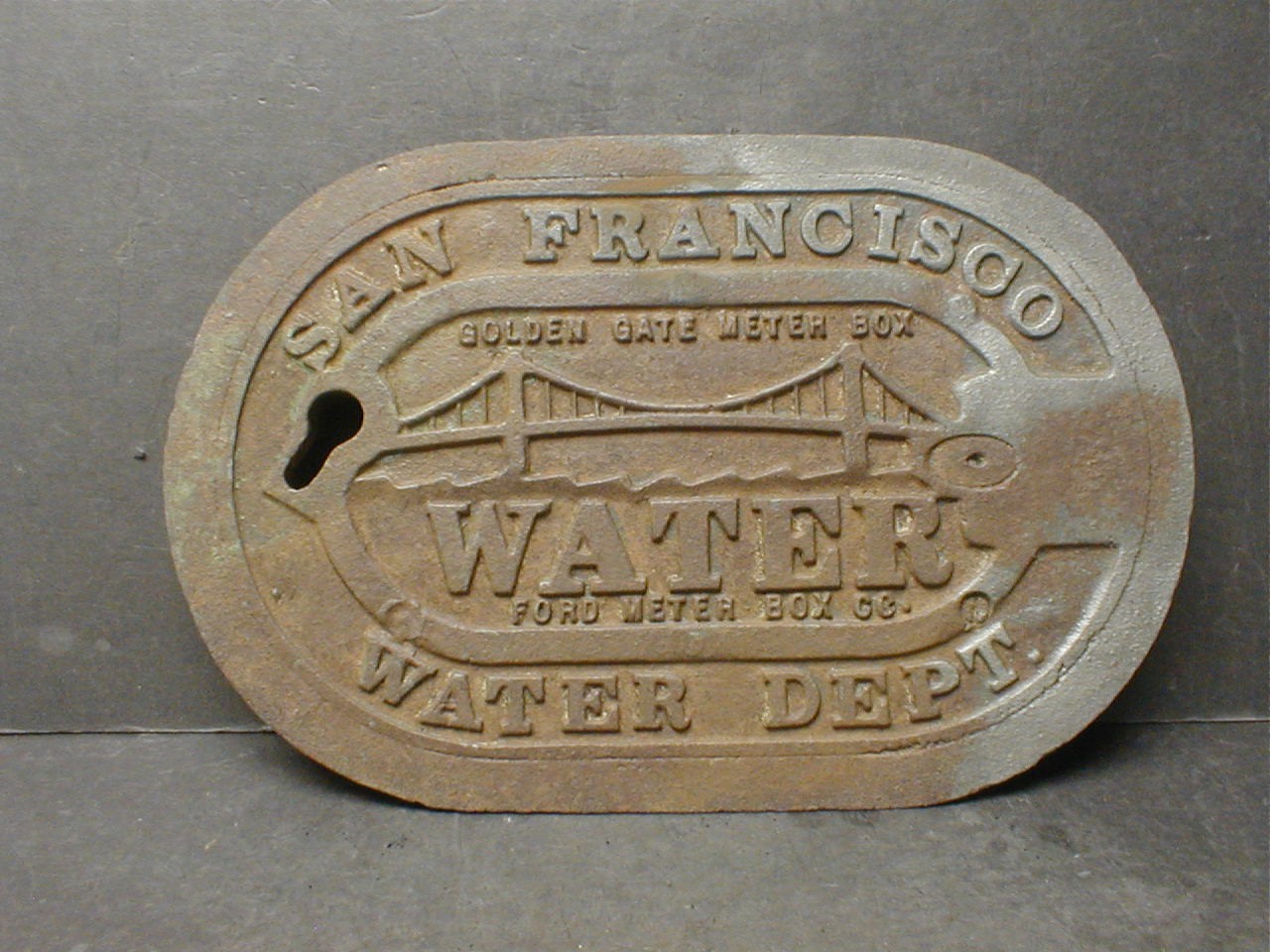 VINTAGE CAST IRON SAN FRANCISCO WATER DEPTARTMENT GOLDEN GATE BRIDGE METER COVER