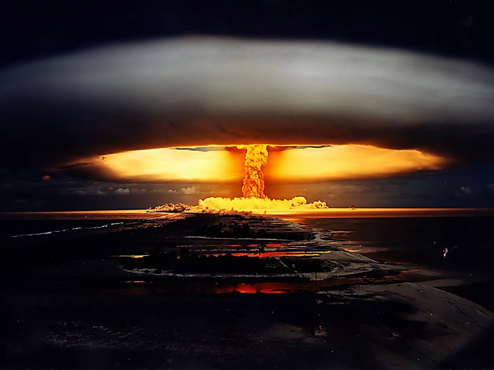 Atomic Bomb Test Nuclear Blast Mushroom 4x6 Picture Celebrity Print