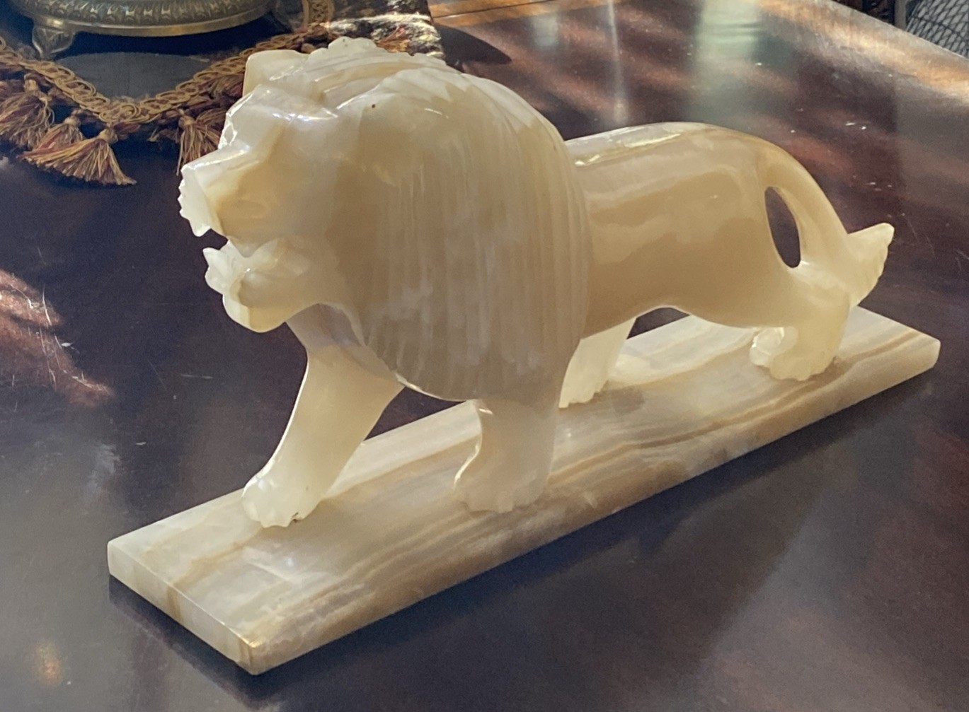 Large Marble Onyx Lion Statue Figure Sculpture Hand Carved Impressive 13 Pounds 