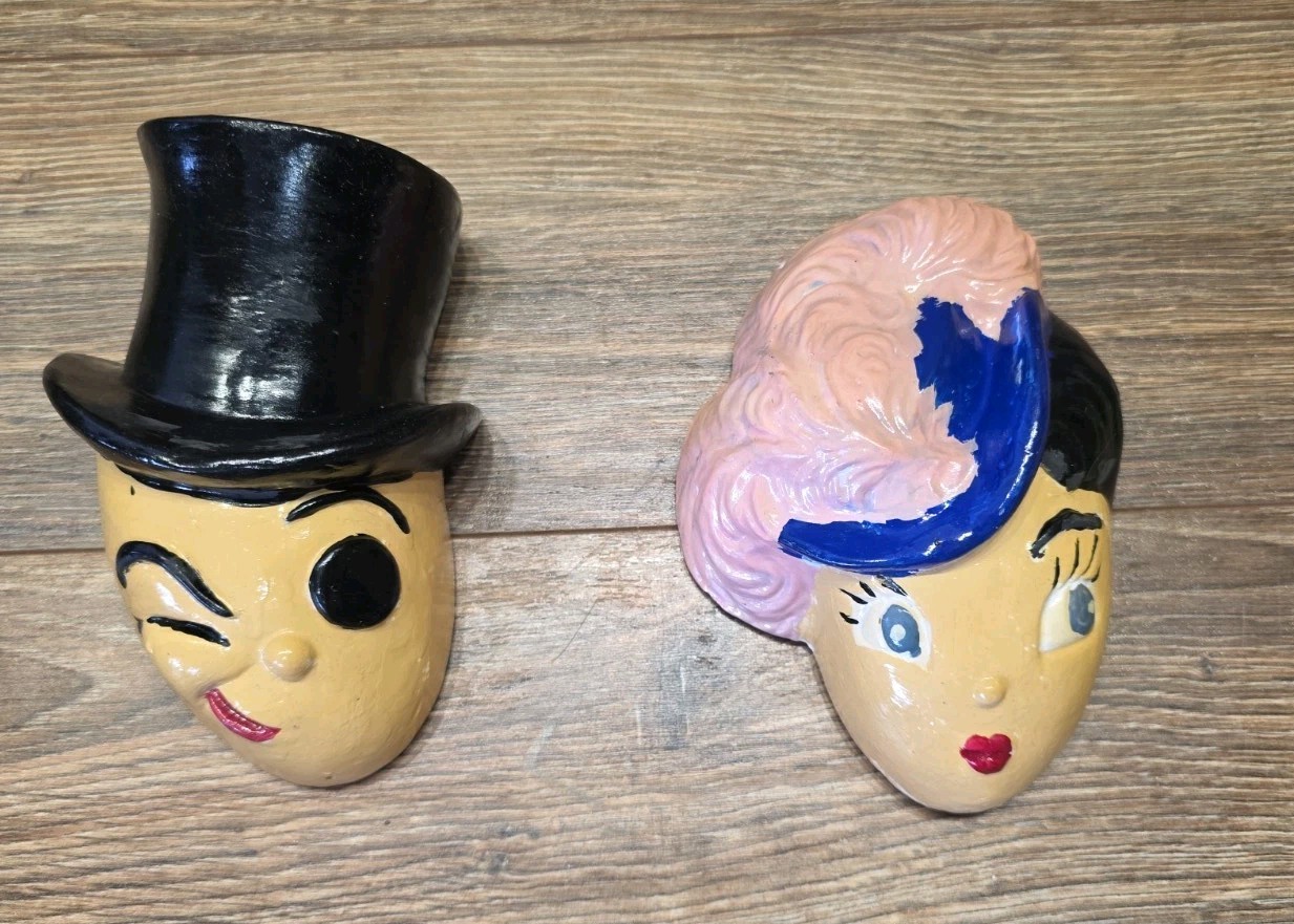 (2) Vintage Roaring 20\'s Chalkware Wall Hangings Winking Top Hat Man And Lady