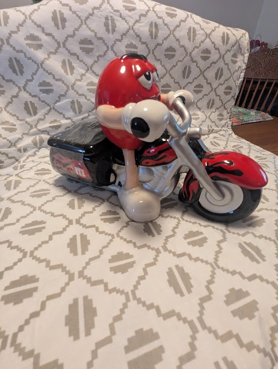 M&M’s Red Character Motorcycle Figurine – Enesco Licensed – Never Displayed – Ce