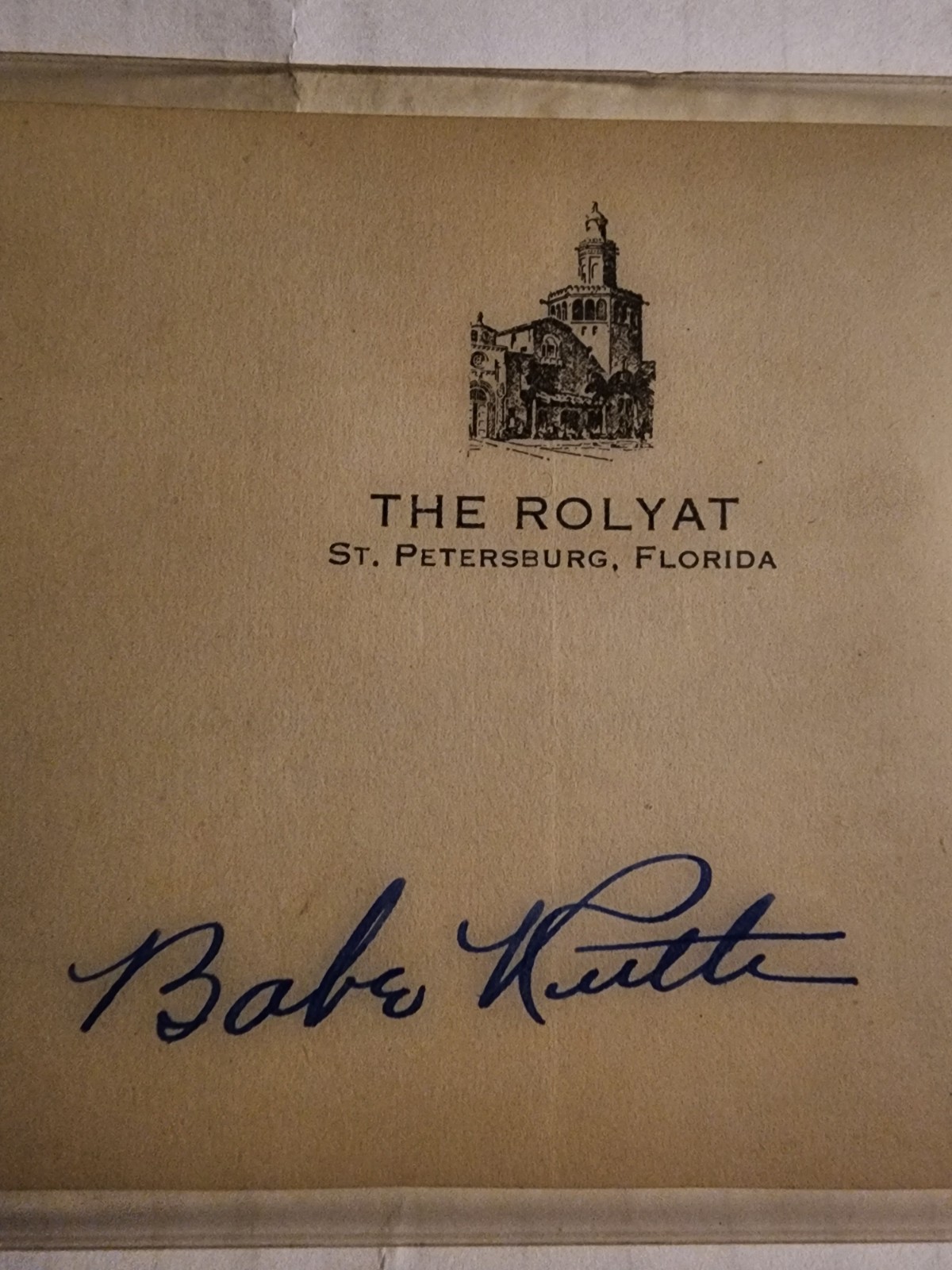 Singed Babe Ruth Hotel Papper 