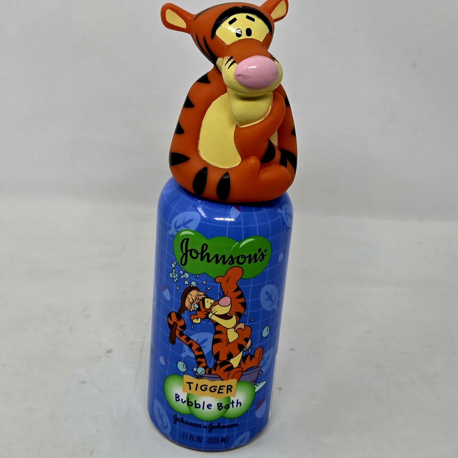 VINTAGE Johnson\'s Tigger Bath Bubbles Character Container 2000 Bath 11 oz SEALED
