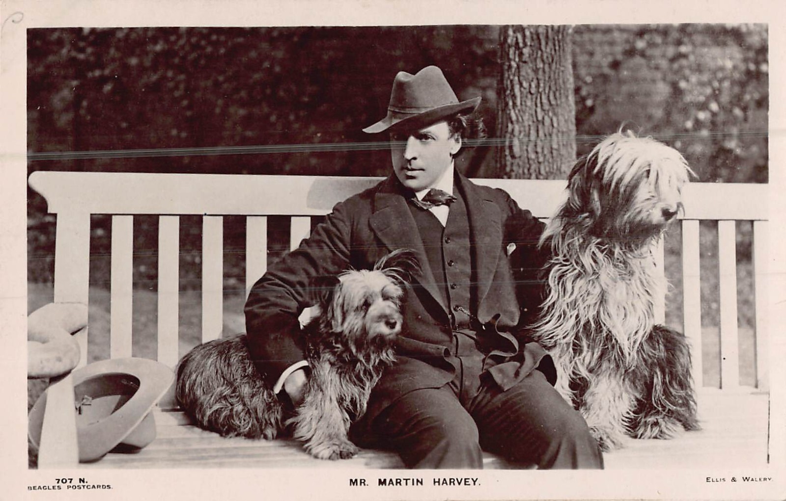 MR MARTIN HARVEY & DOGS-BRITISH STAGE ACTOR~BEAGLES PHOTO POSTCARD