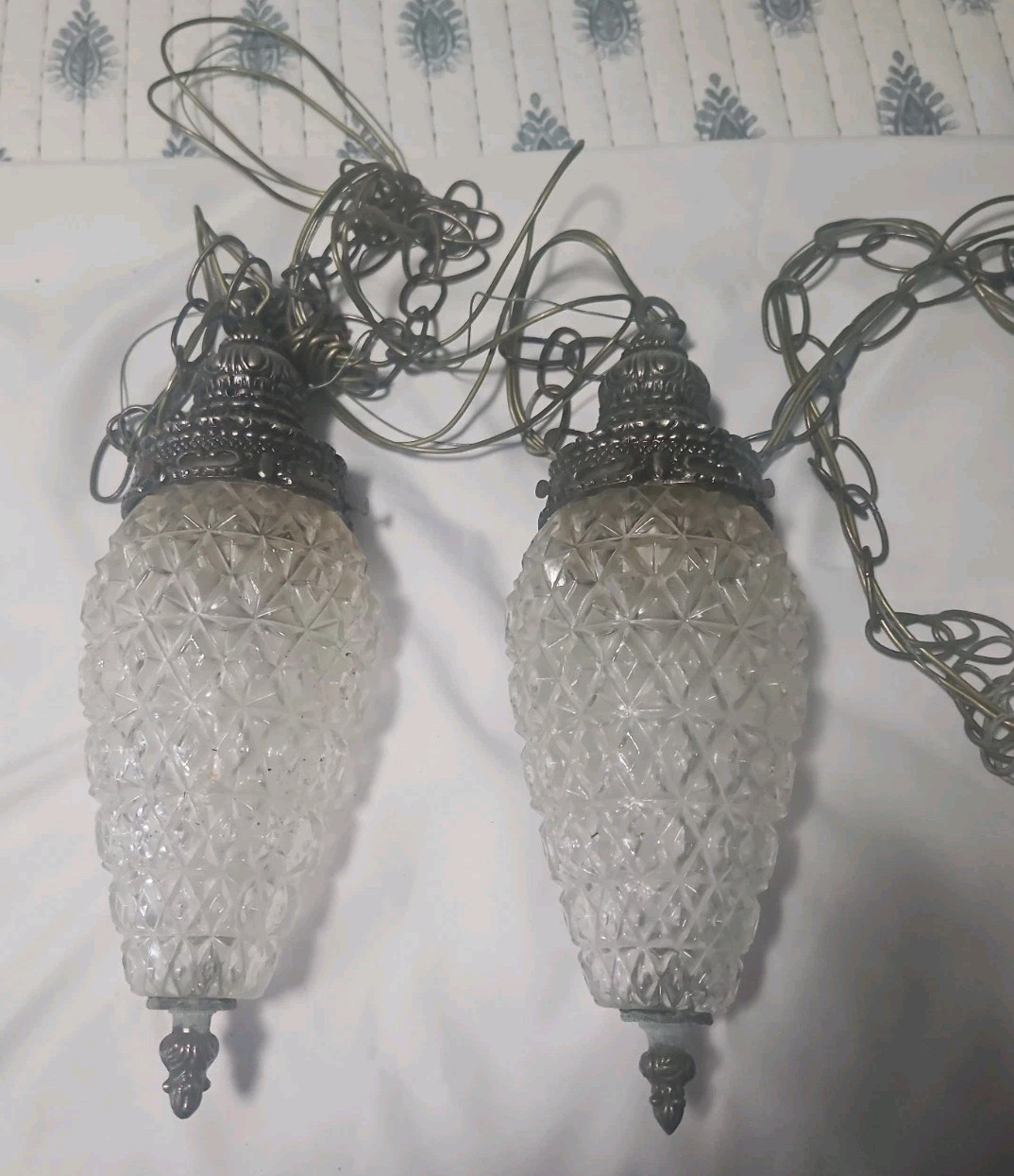 VTG MC 1960s 1970s Double Pineapple Swag Lamps Hollywood Regency Gold Brass
